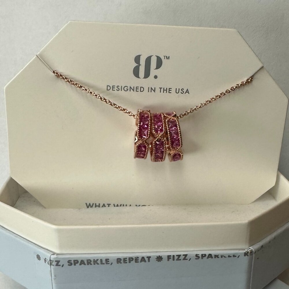 A Moment's Gaze Bomb Party Necklaces